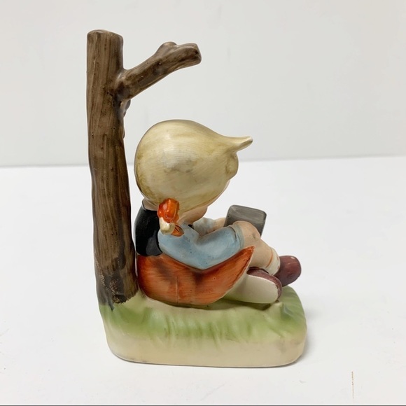 Nap Time Erich Stauffer Girl Asleep figurine 8263 - Picture 6 of 11